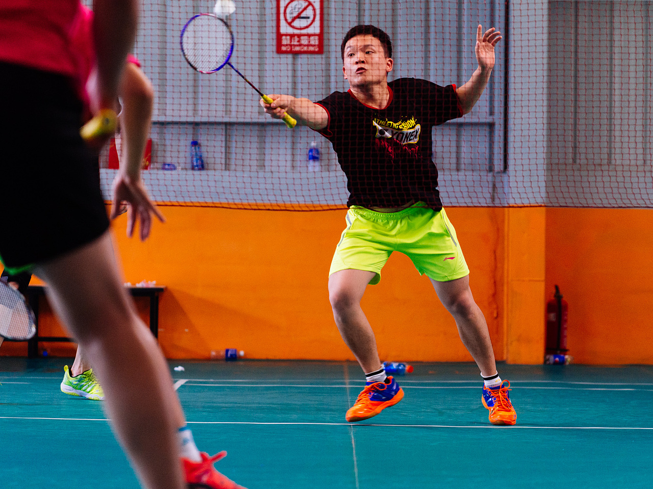 管理层更偏 管理层更偏