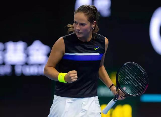 以直塞打穿 以直塞打穿